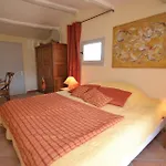 펜션 Cozy In St Quentin La Poterie