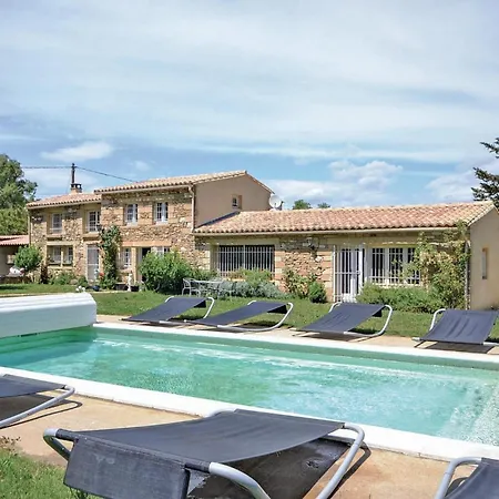Cozy Home In St Quentin La Poterie *