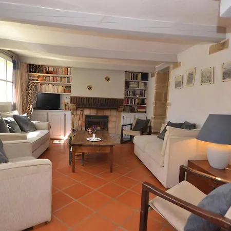 Cozy In St Quentin La Poterie