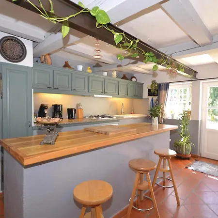 Cozy In St Quentin La Poterie