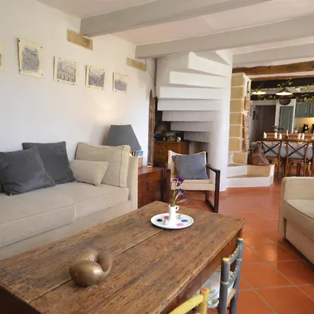 Cozy In St Quentin La Poterie 생-쿠앵탕-라-포테리