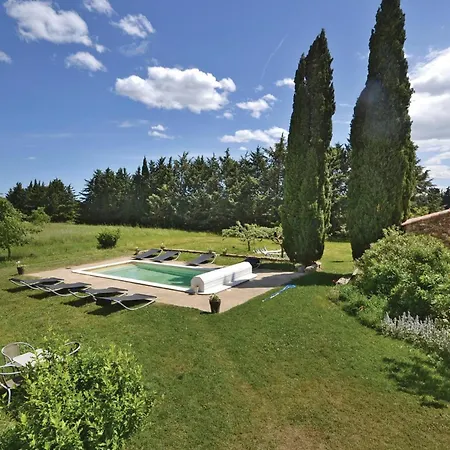 Cozy Home In St Quentin La Poterie Holiday home