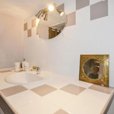 Cozy In St Quentin La Poterie Дом отдыха