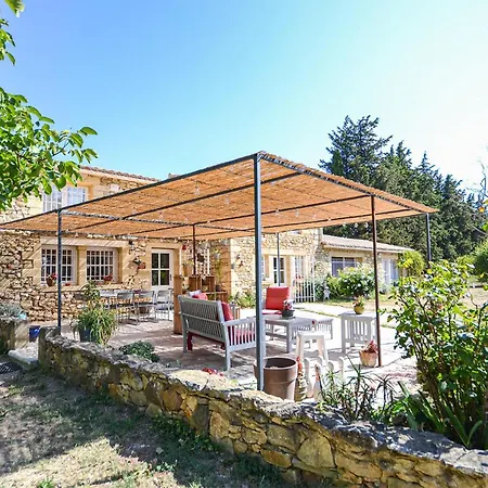 Cozy In St Quentin La Poterie * Saint-Quentin-la-Poterie